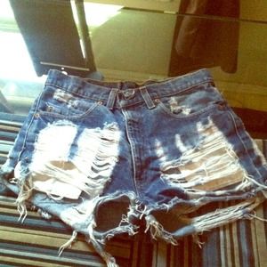 Vintage distressed high waisted Levi shorts