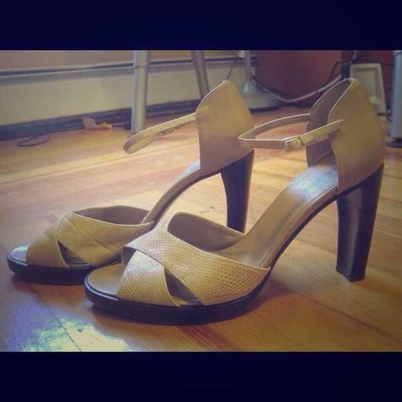 Italian High Heels,snake leather texture $180 - Picture 1 of 1