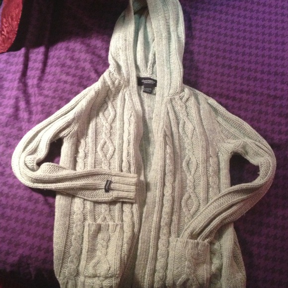 Knit grey Abercrombie jacket.