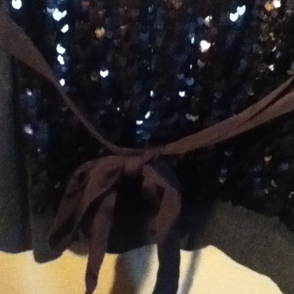 Black sparkly long shirt ✨⛔Sold⛔ - Picture 3 of 4
