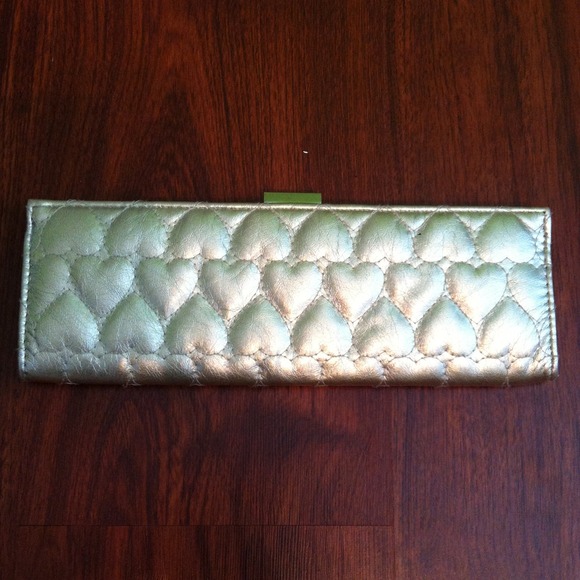 💥REDUCED💥 Heart Embroidered Clutch