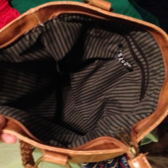 Striped Volcom Handbag - Picture 3 of 4