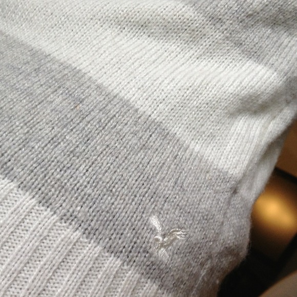 Striped American Eagle Sweater - Picture 3 of 4