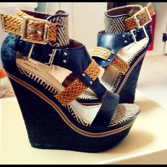 Mossimo Shoes - ❗SOLD in bundle for @uno1luv❗