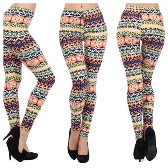 🚫SOLD🚫Multi Color Print Leggings. Price Firm. - Picture 2 of 3