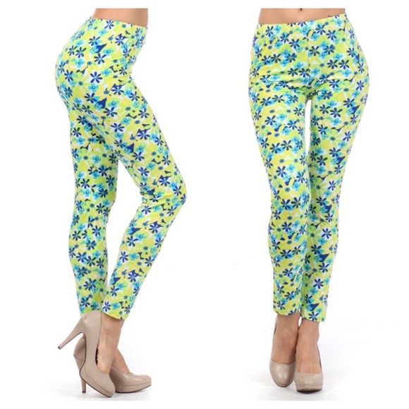 🚫SOLD🚫Banded Multi Colored Leggings. Price Firm. - Picture 3 of 3