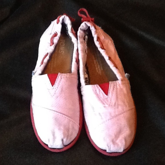 ❤New price❤Authentic Children's Toms size 1Y