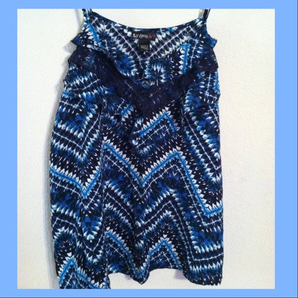 Blue And White Zig Zag top !!!!!