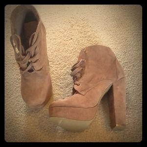 Forever 21 Suede Ankle Boot