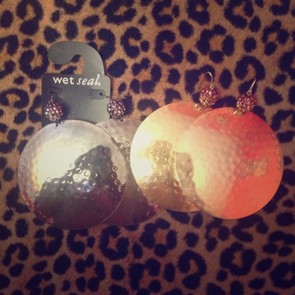 Oversized earrings