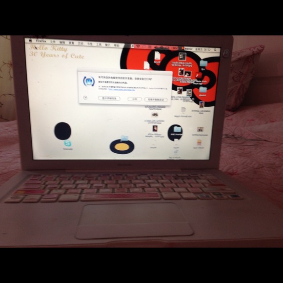 Mac book - Picture 2 of 2