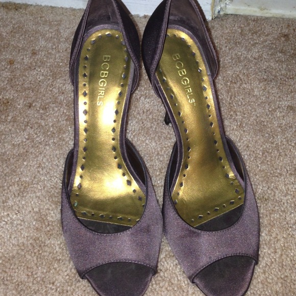 ⚡FLASH SALE BCBG Girls brown satin peep toe heels