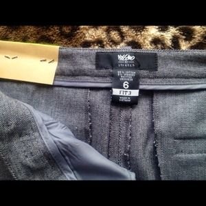 Price Cut  Grey skinny bottoms.