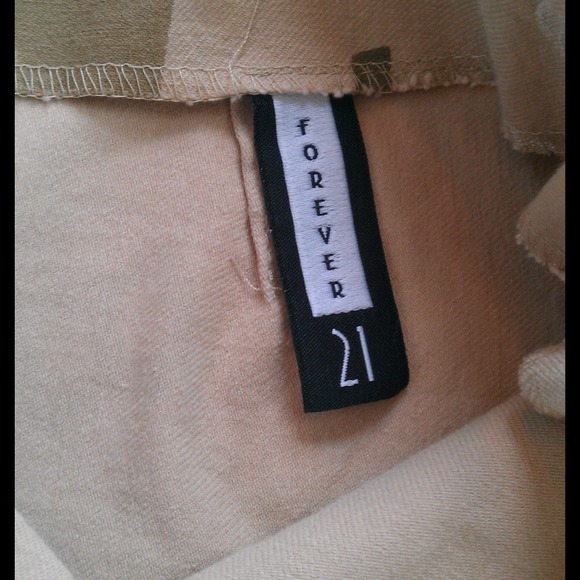 HOST PICK! Mini Skirt - Picture 4 of 4