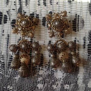 Vintage clip on Earrings