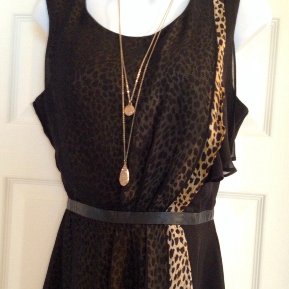 Sold!! Gorgeous dress by Isabel Lu!! Perfect LBD!! - Picture 4 of 4