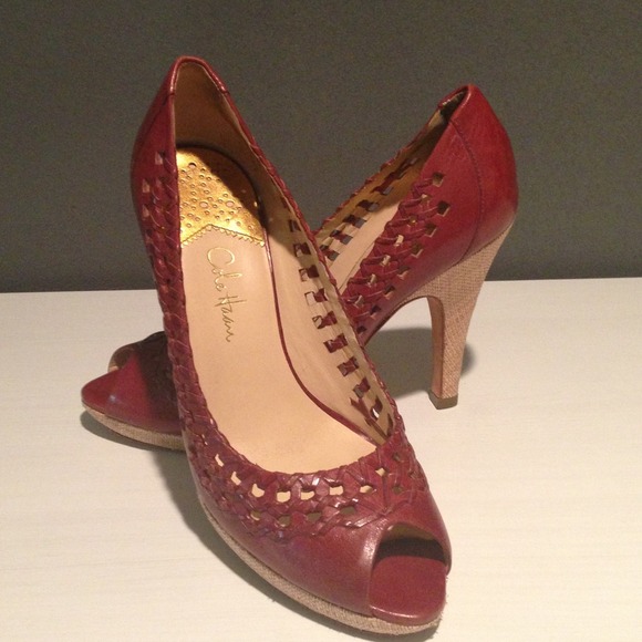 Like new Cole Haan Nike Air red sandals