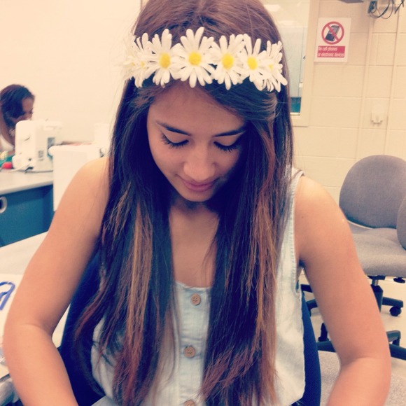 Daisy flower crown