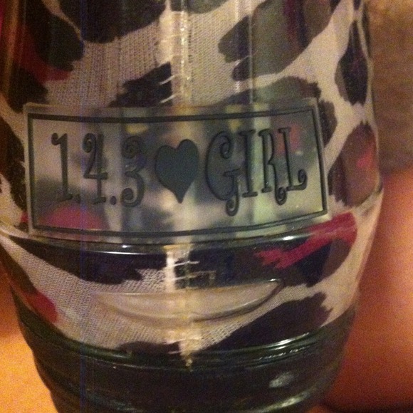 LIKE NEW-Pink leopard rain boots - Picture 2 of 2