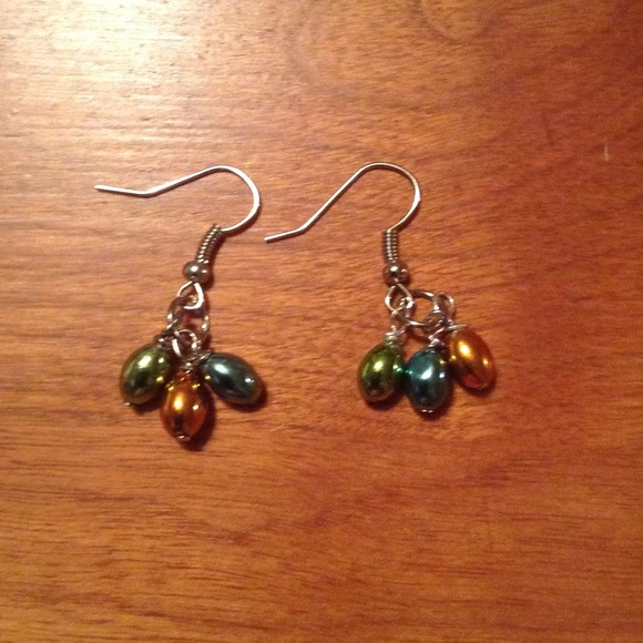 Earring - Picture 2 of 3