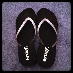Black/Silver Reef Wedge Flip Flops! NWOT