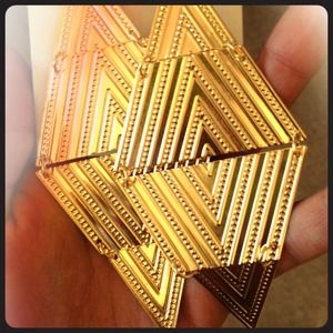 Gold diamond shaped earrings