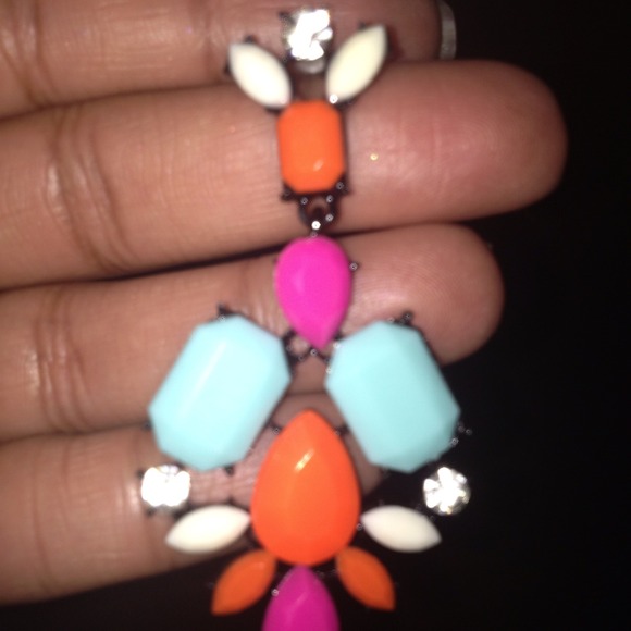 **SOLD IN BUNDLE**  Rhinestone Dangle Earrings - Picture 3 of 4