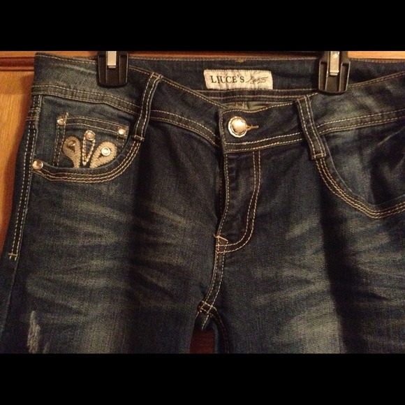 Liuce's - Picture 2 of 4