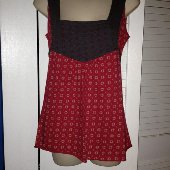 Sleeveless top
