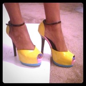 💥SOLD💥Multicolor Heels