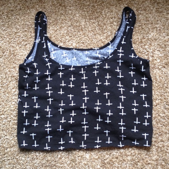 Cross Crop Top - Picture 2 of 3