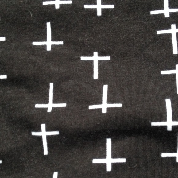 Cross Crop Top - Picture 3 of 3