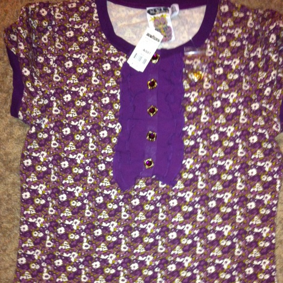 Purple flowery never worn shirt