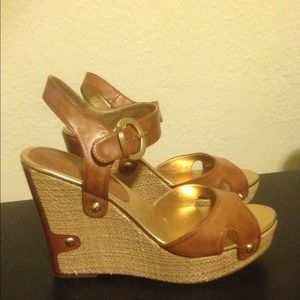 Audrey Brooke. Gold. Brown. Straw-like wedges.