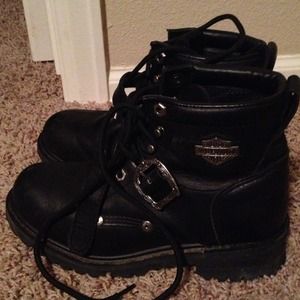 Size 6 1/2 Harley Davidson boots