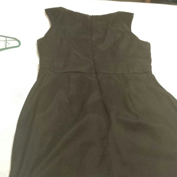 Dress - Picture 3 of 4