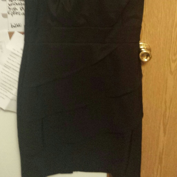 Dress - Picture 4 of 4