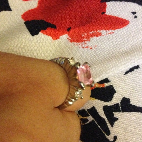 Ring - Picture 3 of 3