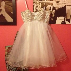 White & silver sequin short prom dress - TRADED 😊