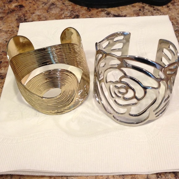 🎉SOLD🎉Gold and silver cuffs