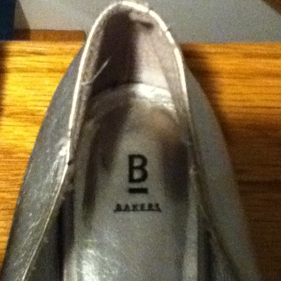 Silver flats - Picture 3 of 3