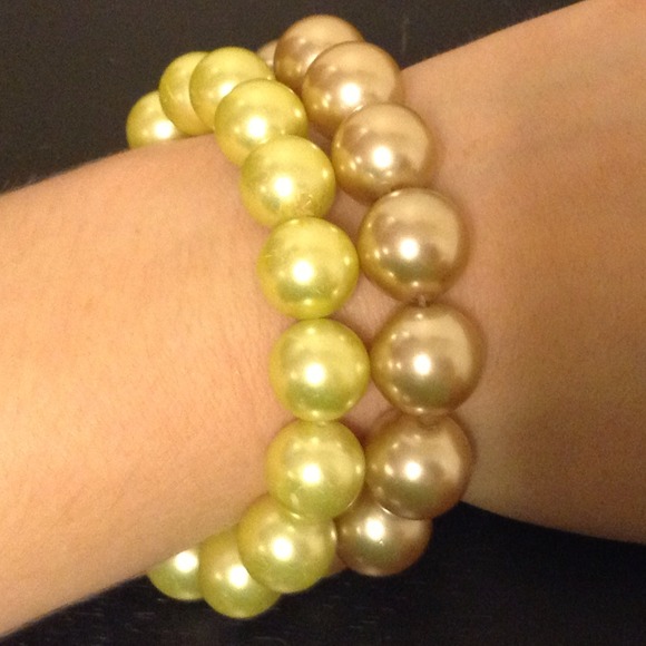 Green and pink pearl bracelets
