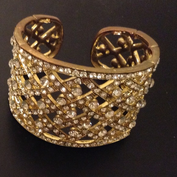 Gold cuff filled w/ rhinestones - Picture 1 of 2