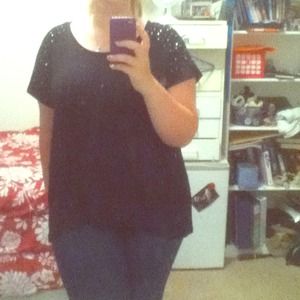 Valerie Bertinelli Light Black Top w/ Sparkle