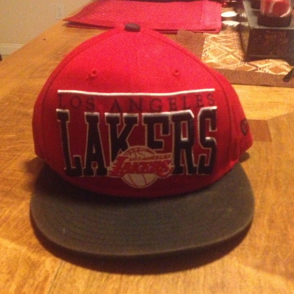 Snap back