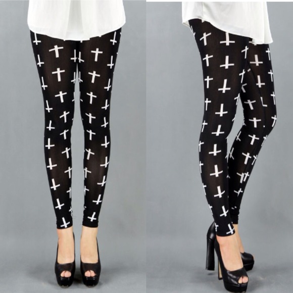 ‼️SOLD‼️CROSS PRINT BLACK LEGGINGS▪ - Picture 2 of 2