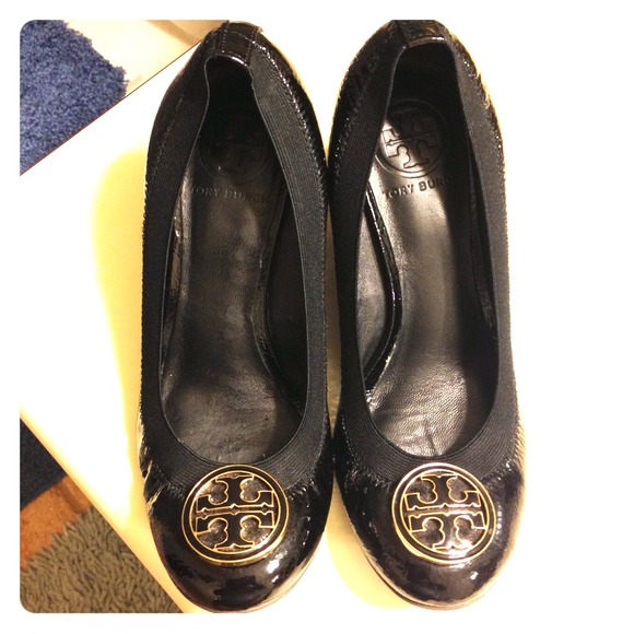 Tory burch wedge shoes