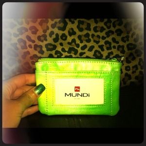MUNDI Lime Green Wallet