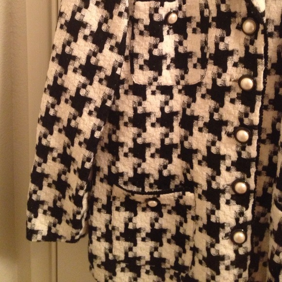 Cute Blazer Size  From  The Limited - Picture 2 of 4