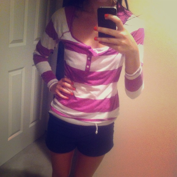 💜 VS PINK purple & white stripped henley